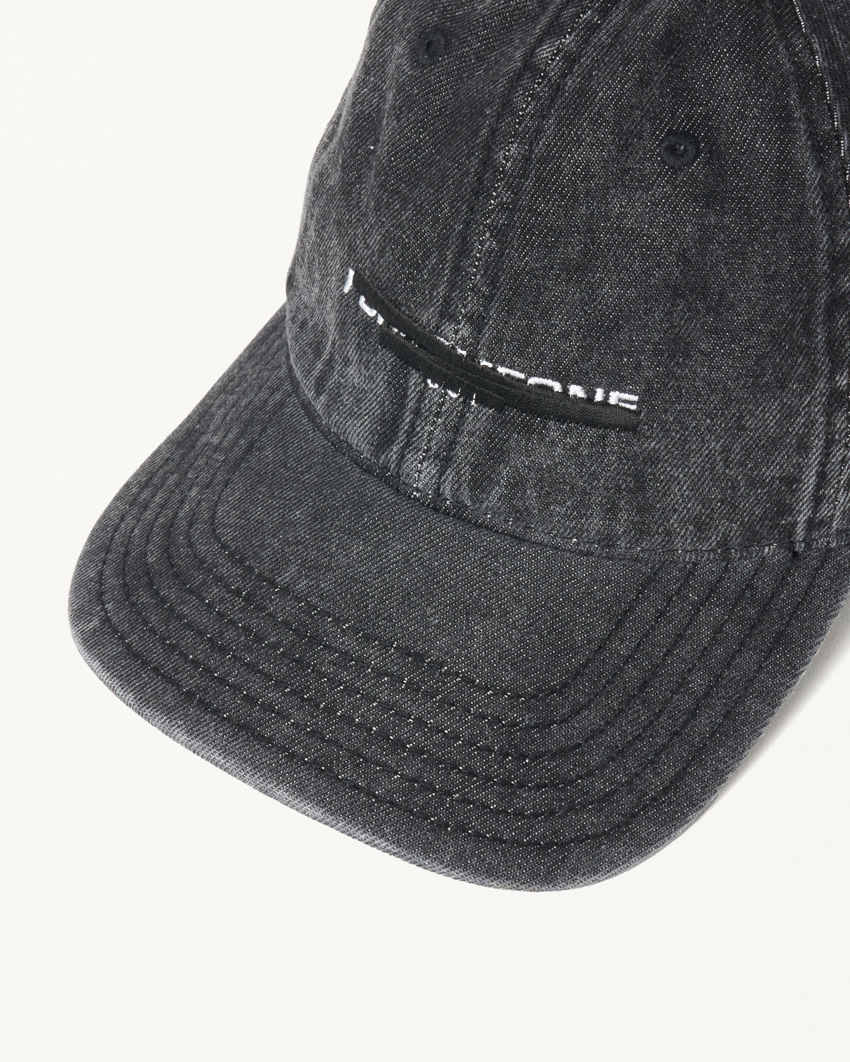 TAPE LOGO BK WASH DENIM CAP 詳細画像 Black 6