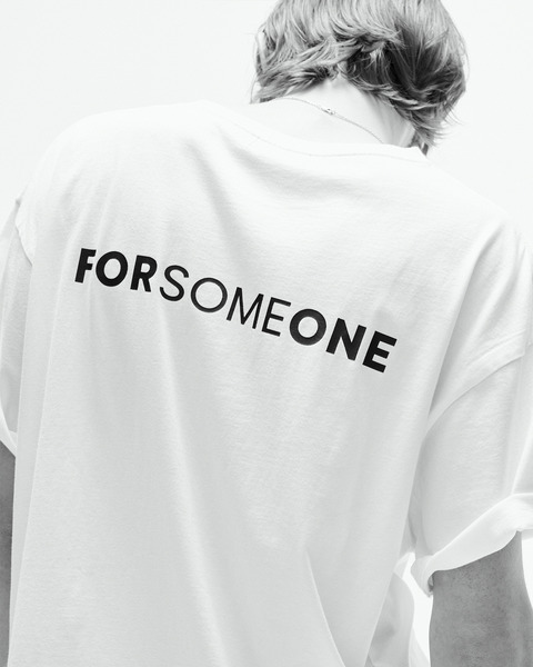 BOX LOGO TEE